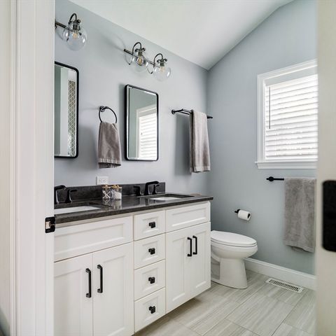 3 Sumpter Rd, Burlington, MA 01803