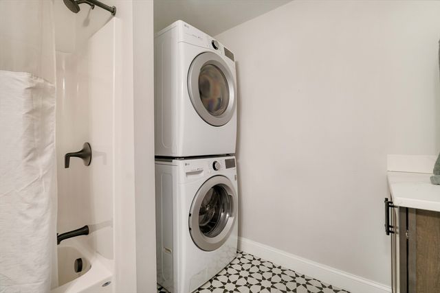 3 Sumpter Rd, Burlington, MA 01803