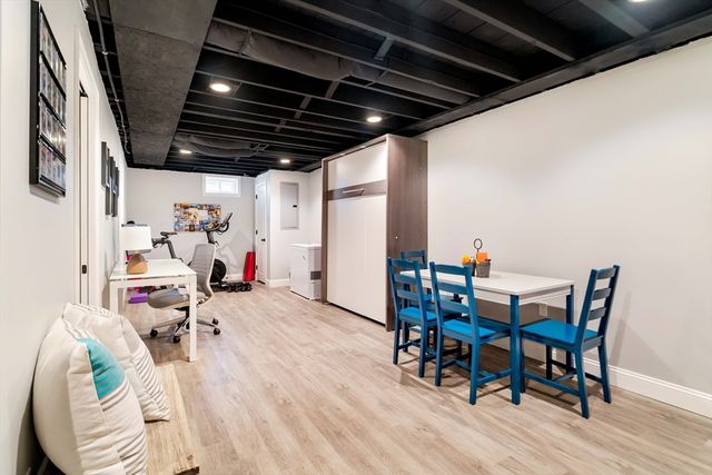 3 Sumpter Rd, Burlington, MA 01803