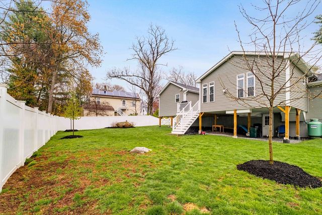 3 Sumpter Rd, Burlington, MA 01803