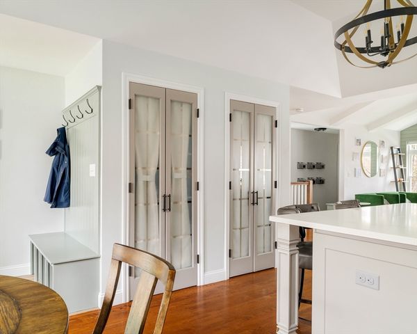 3 Sumpter Rd, Burlington, MA 01803