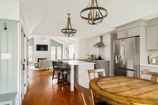 3 Sumpter Rd, Burlington, MA 01803