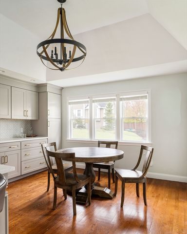 3 Sumpter Rd, Burlington, MA 01803