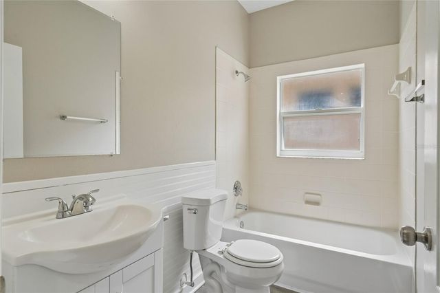 1409 KELLOGG DRIVE, Tavares, FL 32778