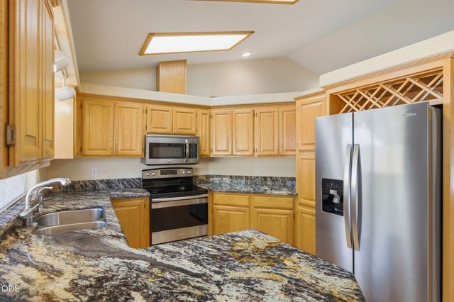 100 SE Liberty Drive, Grants Pass, OR 97527