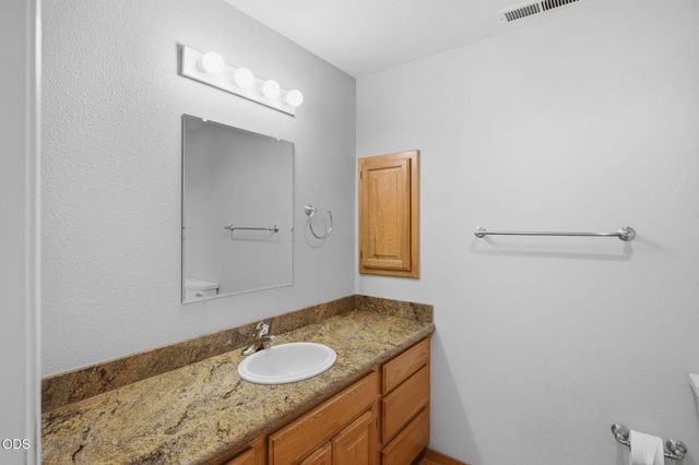100 SE Liberty Drive, Grants Pass, OR 97527