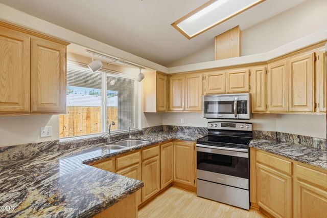 100 SE Liberty Drive, Grants Pass, OR 97527