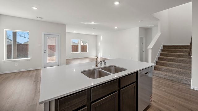 5033 Shumard Drive, Lindale, TX 75771