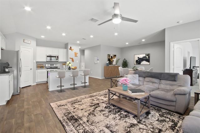 3002 Titus, New Caney, TX 77357