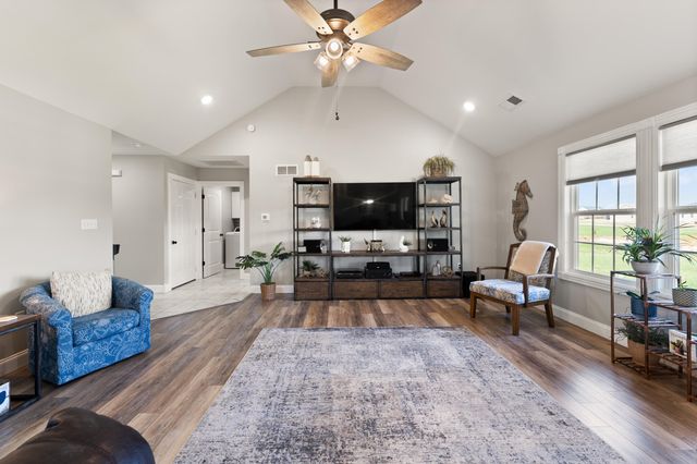 467 Lone Oak Drive, Somerset, KY 42503