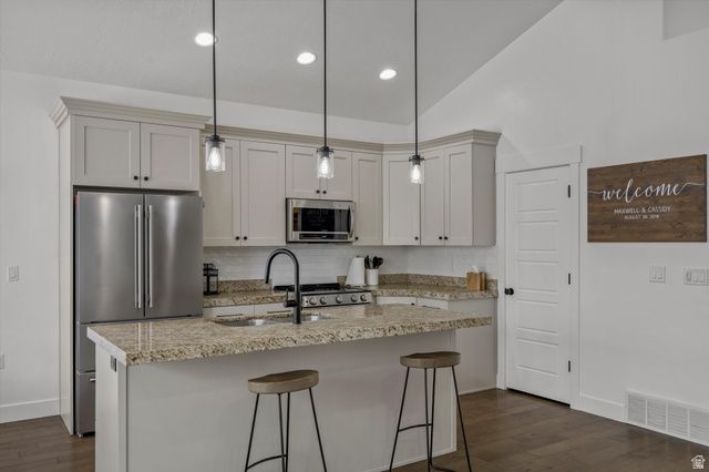 542 E PETERSEN PKWY, South Weber, UT 84405