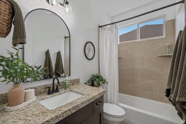 542 E PETERSEN PKWY, South Weber, UT 84405