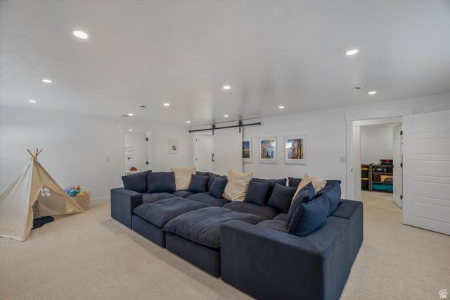 542 E PETERSEN PKWY, South Weber, UT 84405