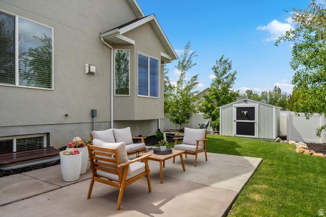 542 E PETERSEN PKWY, South Weber, UT 84405