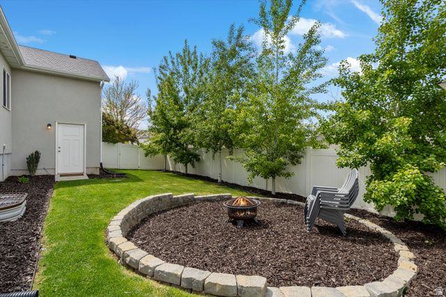542 E PETERSEN PKWY, South Weber, UT 84405
