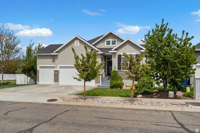 542 E PETERSEN PKWY, South Weber, UT 84405