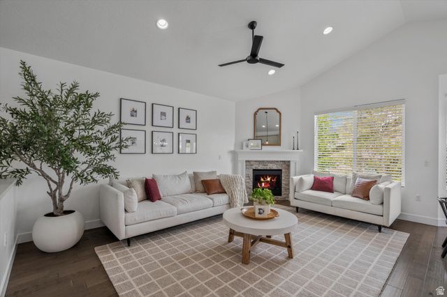 542 E PETERSEN PKWY, South Weber, UT 84405