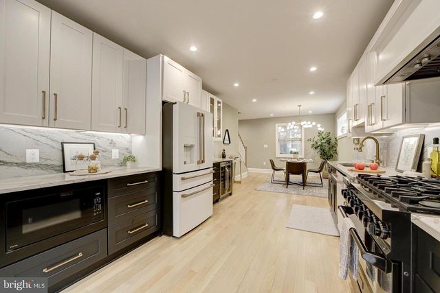 4244 ALTON PL NW, Washington, DC 20016