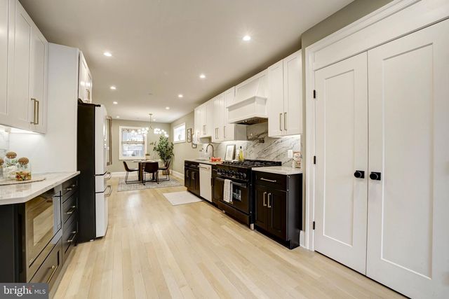 4244 ALTON PL NW, Washington, DC 20016