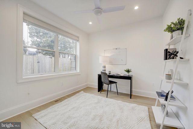 4244 ALTON PL NW, Washington, DC 20016