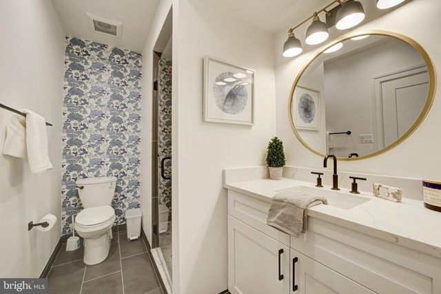 4244 ALTON PL NW, Washington, DC 20016