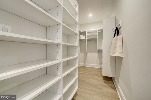 4244 ALTON PL NW, Washington, DC 20016