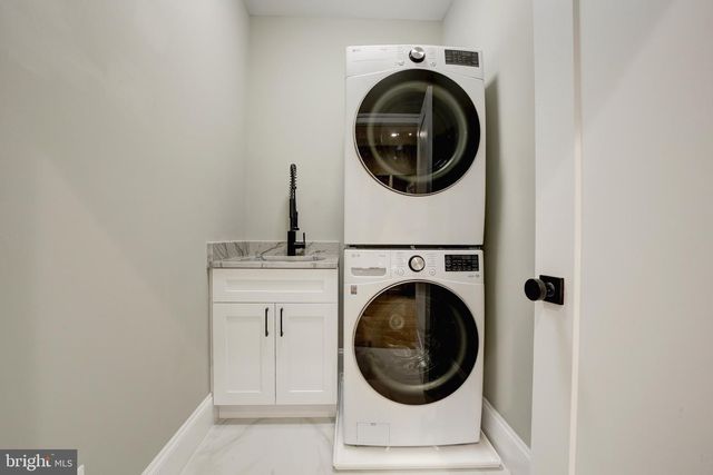 4244 ALTON PL NW, Washington, DC 20016