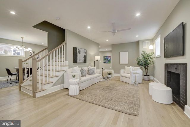 4244 ALTON PL NW, Washington, DC 20016