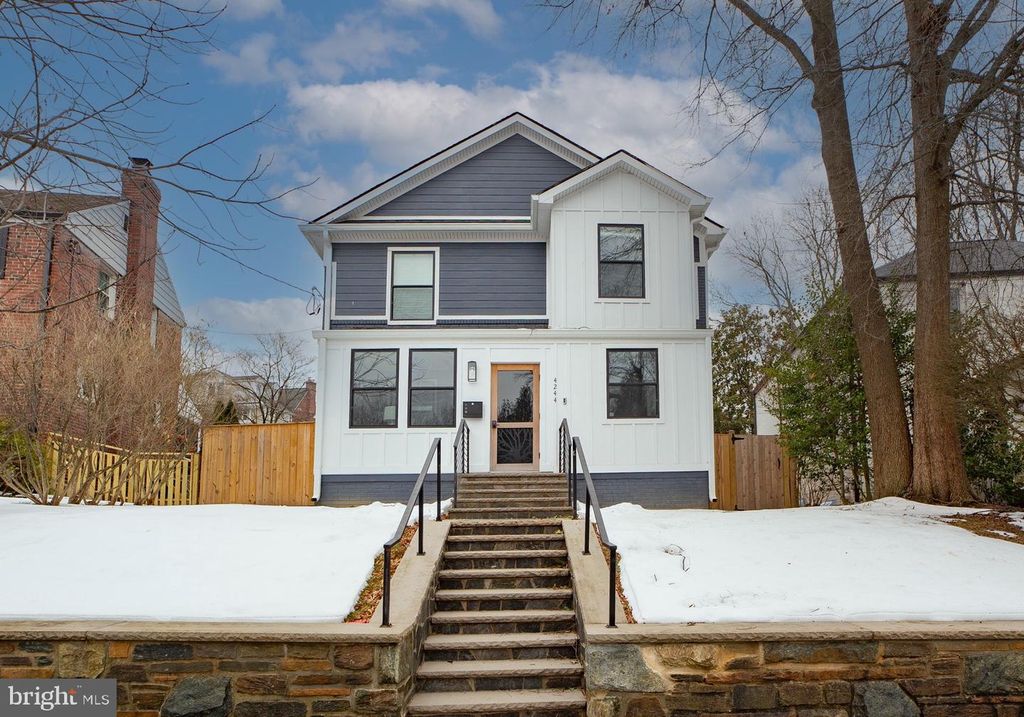 4244 ALTON PL NW, Washington, DC 20016
