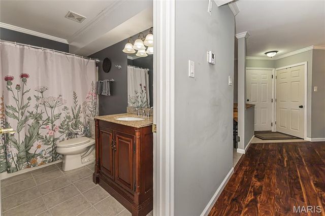 703 Sugar Glen Drive 4, St Peters, MO 63376