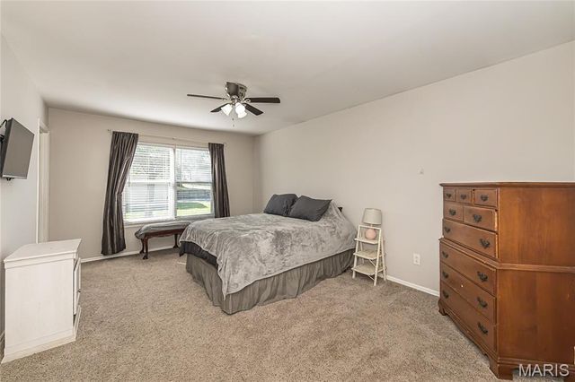 703 Sugar Glen Drive 4, St Peters, MO 63376