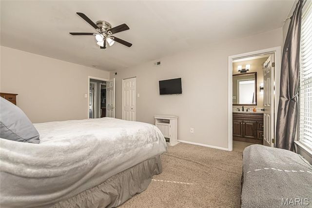 703 Sugar Glen Drive 4, St Peters, MO 63376