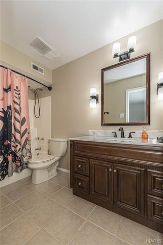 703 Sugar Glen Drive 4, St Peters, MO 63376