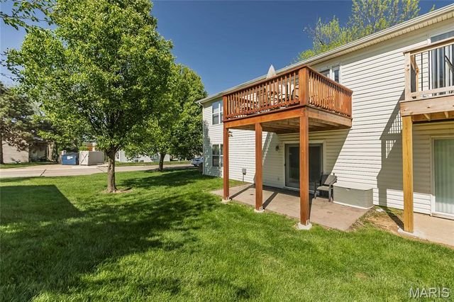 703 Sugar Glen Drive 4, St Peters, MO 63376