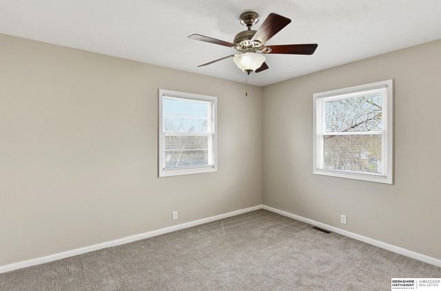 3005 N 95th Street, Omaha, NE 68134