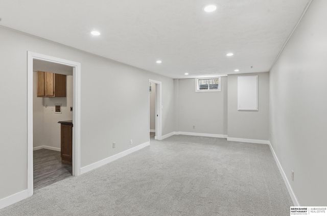 3005 N 95th Street, Omaha, NE 68134