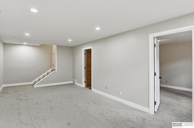 3005 N 95th Street, Omaha, NE 68134