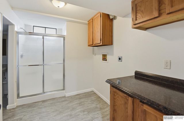 3005 N 95th Street, Omaha, NE 68134