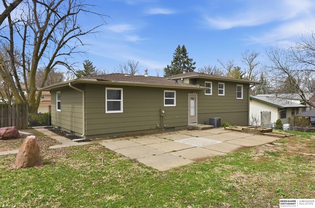 3005 N 95th Street, Omaha, NE 68134