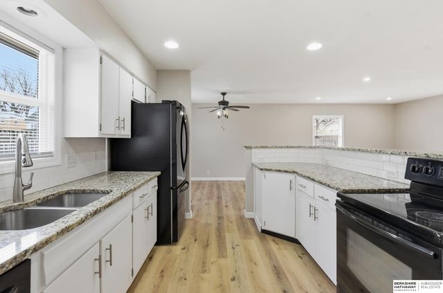 3005 N 95th Street, Omaha, NE 68134