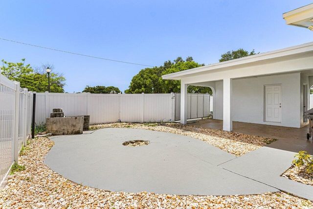 123 NW 6th Avenue, Delray Beach, FL 33444