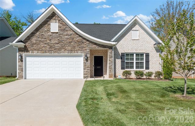 1057 Woodview Ridge Trail, Lewisville, NC 27023