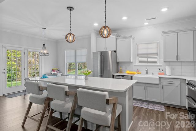 1057 Woodview Ridge Trail, Lewisville, NC 27023