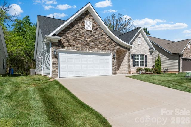 1057 Woodview Ridge Trail, Lewisville, NC 27023