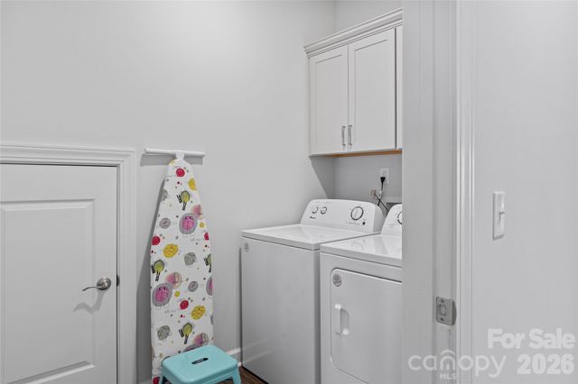 1057 Woodview Ridge Trail, Lewisville, NC 27023