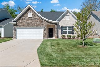 1057 Woodview Ridge Trail, Lewisville, NC 27023