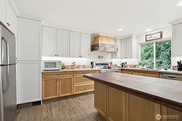 16624 SE 240th Street, Kent, WA 98042