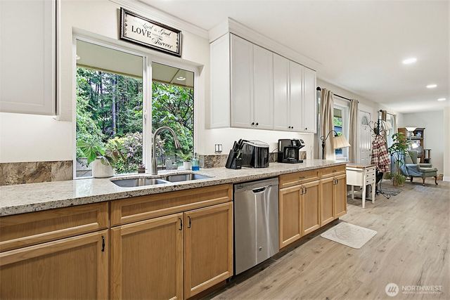 16624 SE 240th Street, Kent, WA 98042