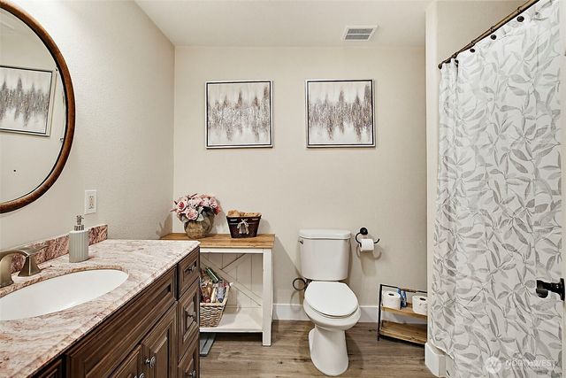 16624 SE 240th Street, Kent, WA 98042