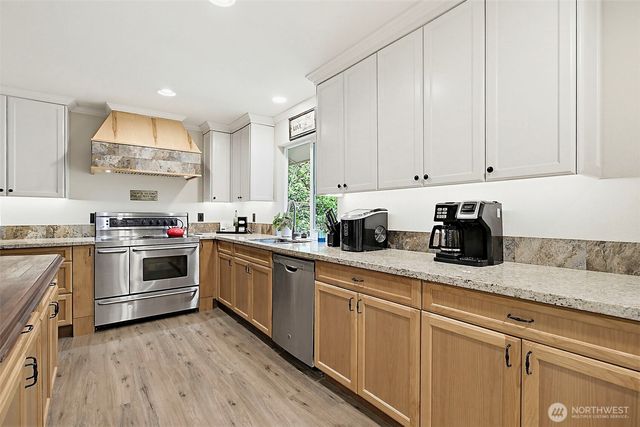 16624 SE 240th Street, Kent, WA 98042